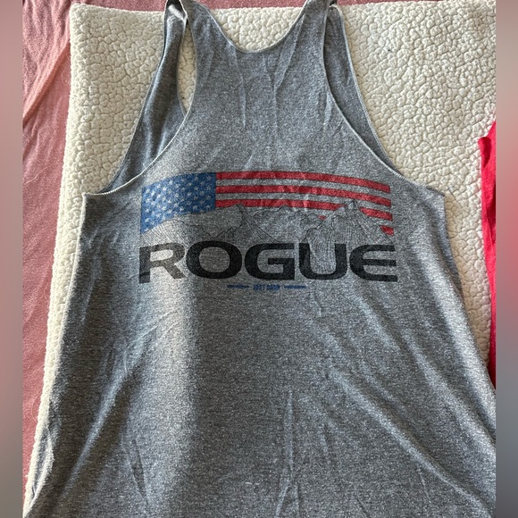 2 size medium workout/crossfit shirts - Picture 2 of 4